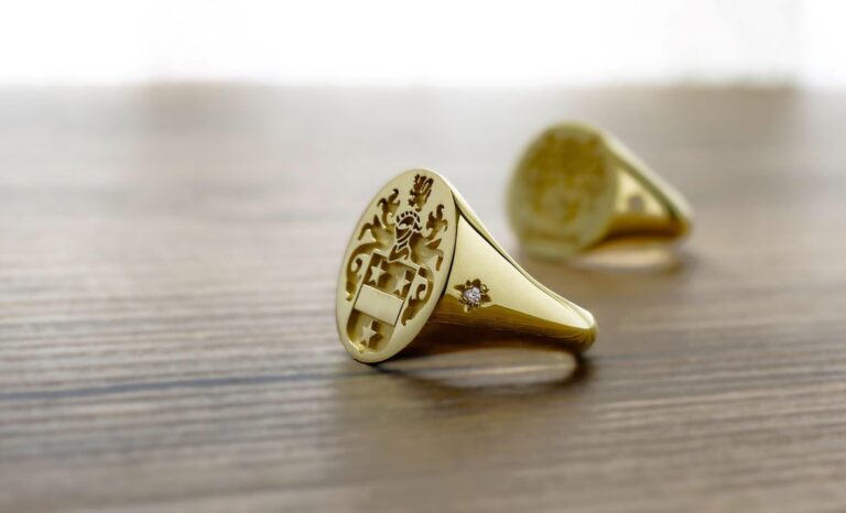 gold signet ring